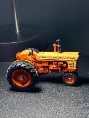 Case-o-Matic Tractor , for train gardens, collections
