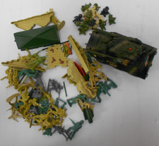 56 Pc Plastic Toy military Figures excellent