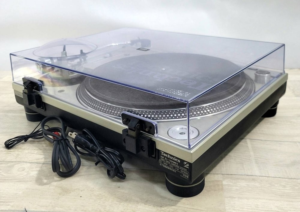 Technics クォーツシンセサイザーD.D.プレーヤー SL-1200MK5 Technics SL-1200MK5-S Quartz Synthesizer Direct Drive Record