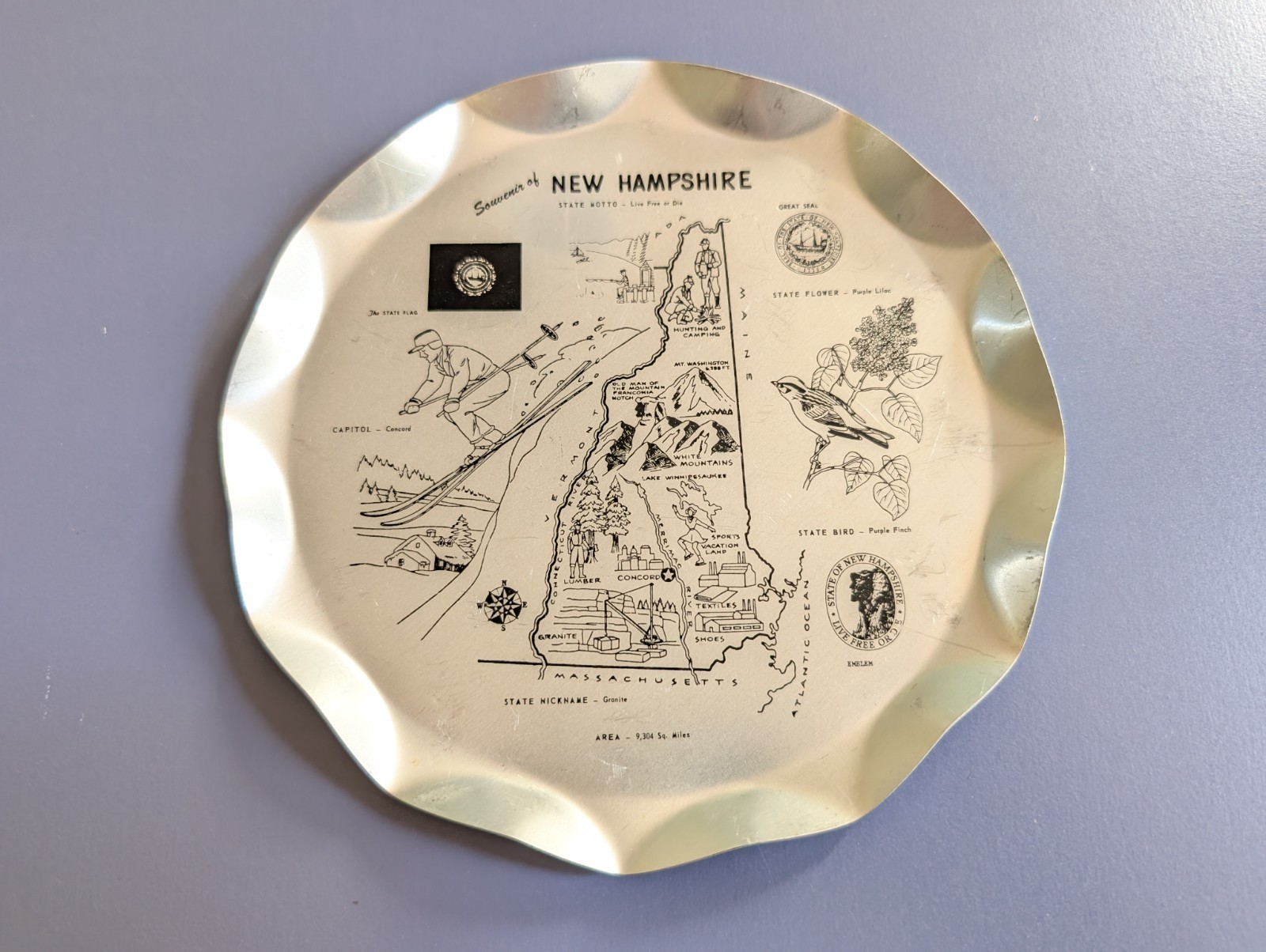 Vtg 1950s New Hampshire Souvenir Aluminum Tray  6.5 Inch Diameter Ski Mountains