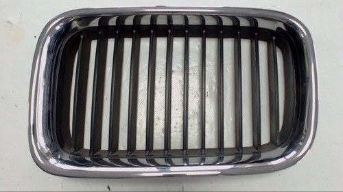 BMW 318i E36 Kühlergrill Ziergitter Niere  L 8122237 18780