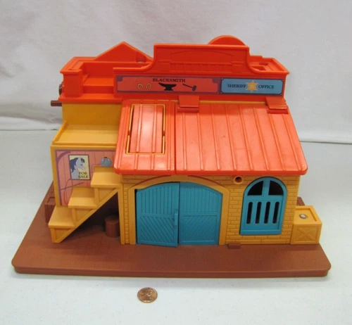 Vintage Fisher Price Little People Family Western Town Playset Building #934 #2