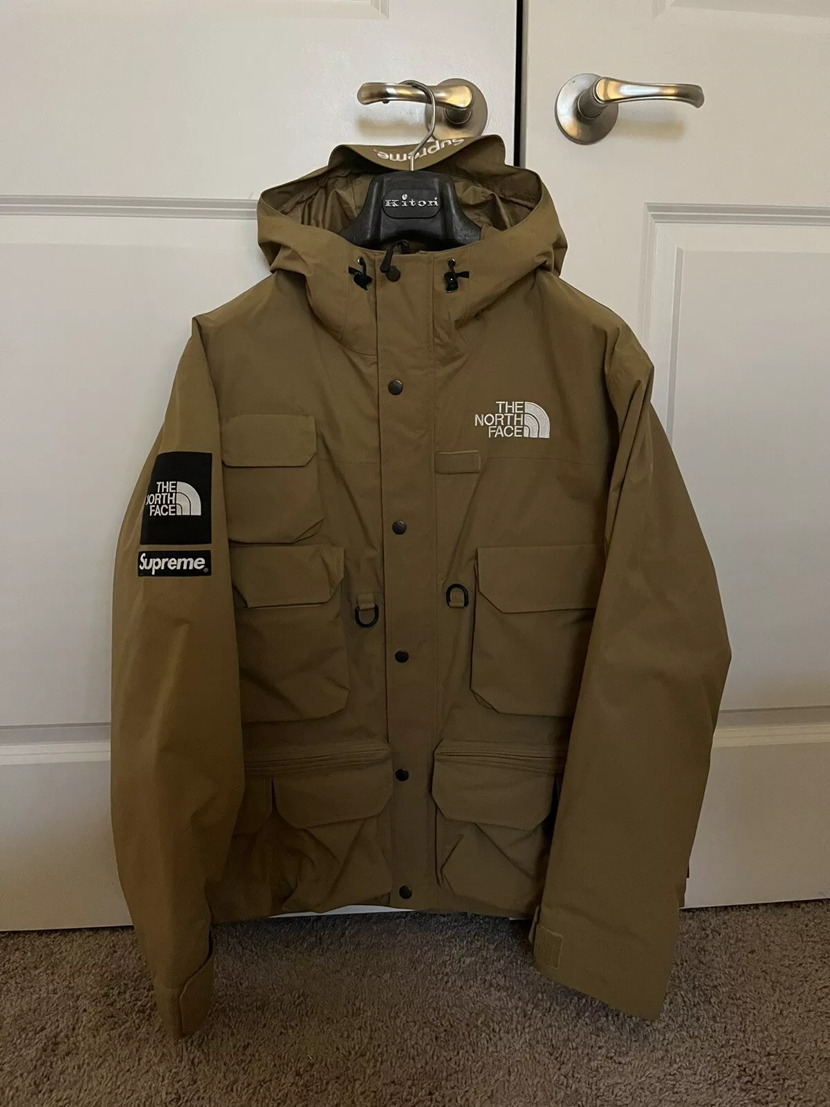 The North Face x Supreme Cargo Jacket (or) taille Large