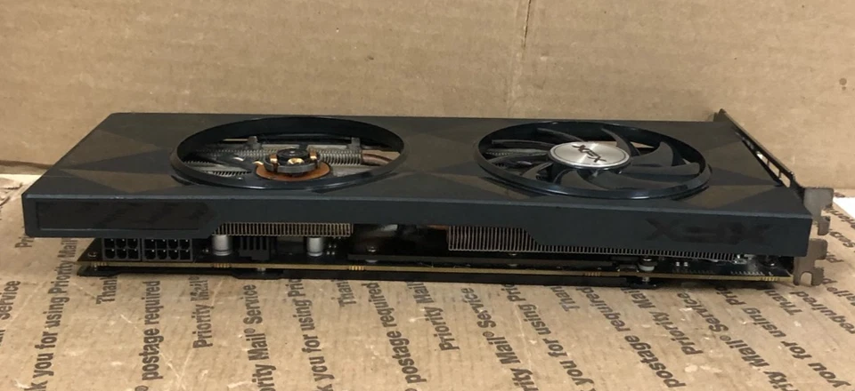 PARTS! XFX AMD Radeon R9 390 8GB GDDR5 Graphics Card (R9-390P-F2R9-390P-F28M) - Image 3 of 4