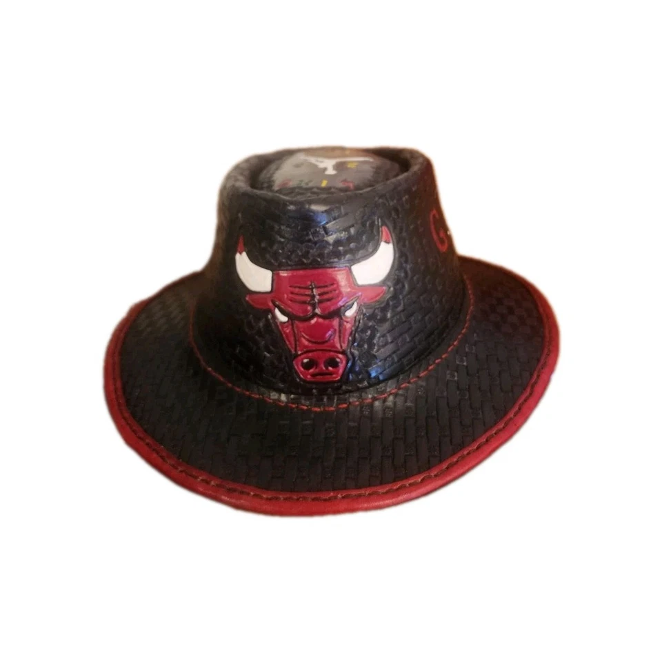 Sombrero de cuero genuino 100 % hecho a mano Chicago Bulls. 7-1/4 7-1/2 Foto 3 de 4