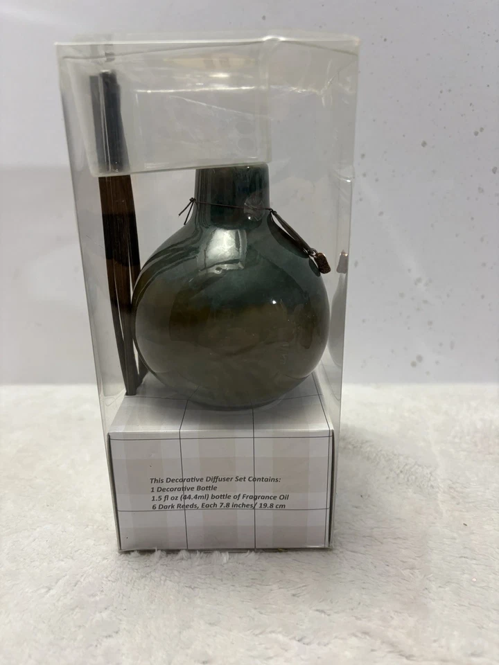 San Miguel Aromatic Sea Grass And Lotus Reed Diffuser Set - Image 2 of 4