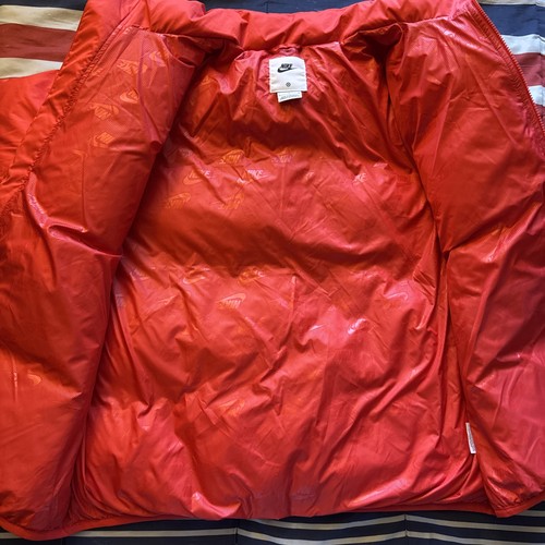 NWT NIKE Men’s Large PrimaLoft Red Puffer Winter Jacket FB7368 657 $200 MSRP - Picture 6 of 8