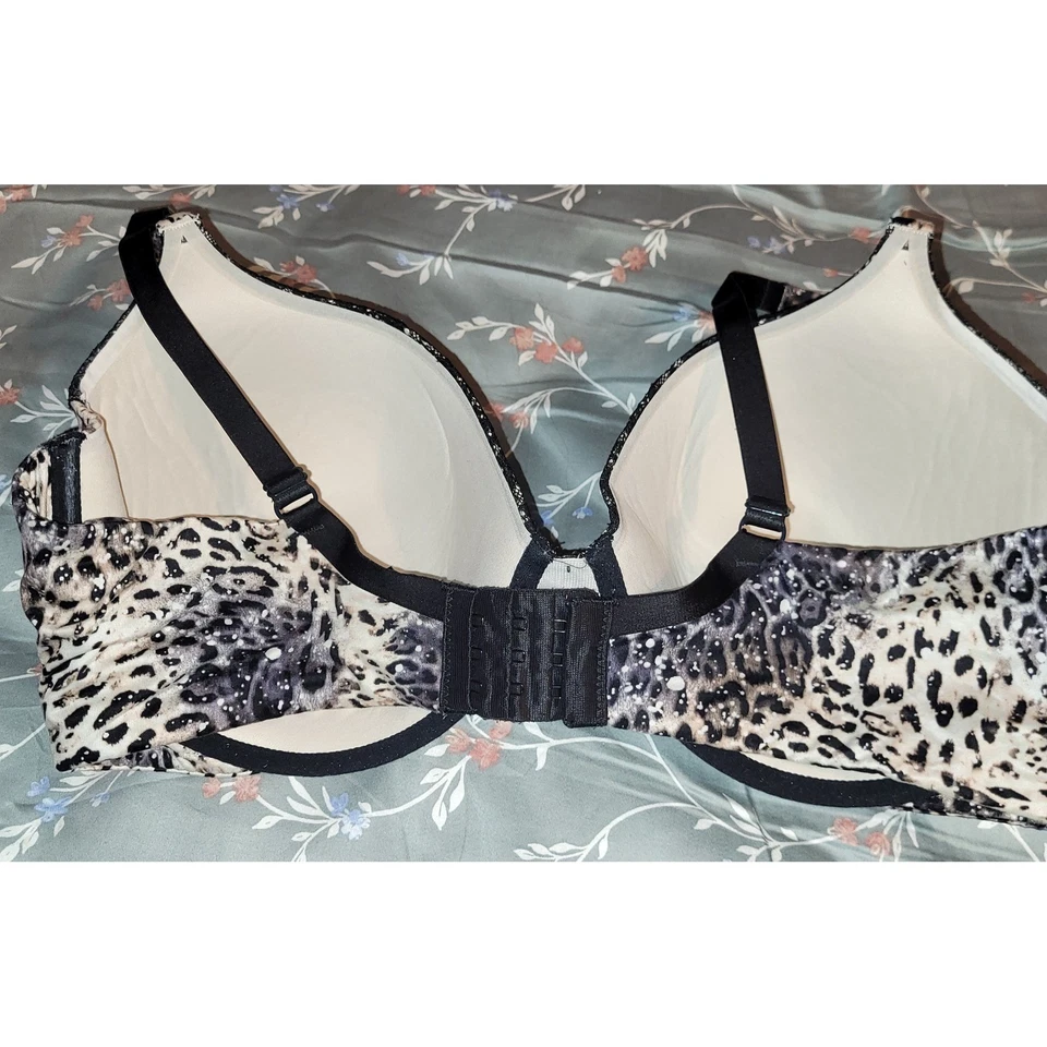Sujetador push up con estampado de leopardo Victoria's Secret talla 38DD Foto 3 de 4