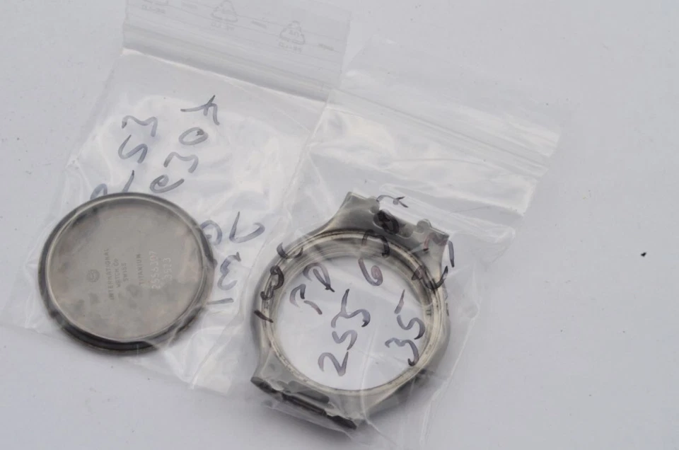 Estuche IWC Big Pilot Titanium Ref. 3523 Hermoso Estado Foto 2 de 2