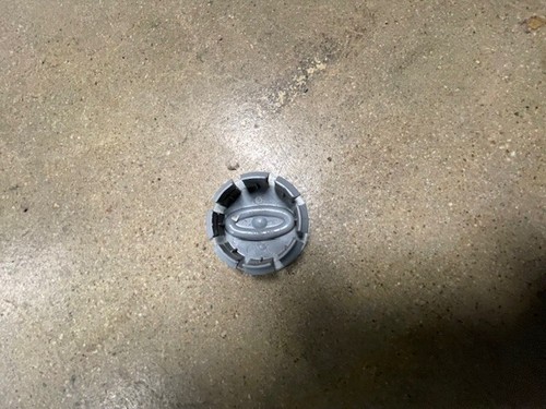(1) Ford Escape Wheel Center Cap Silver Finish AL84-1A096-BA 16" oem used - 第 3/3 張圖片