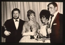 Burt Lancaster Elizabeth Taylor Shirley Jones Peter Ustinov Oscars Transparency