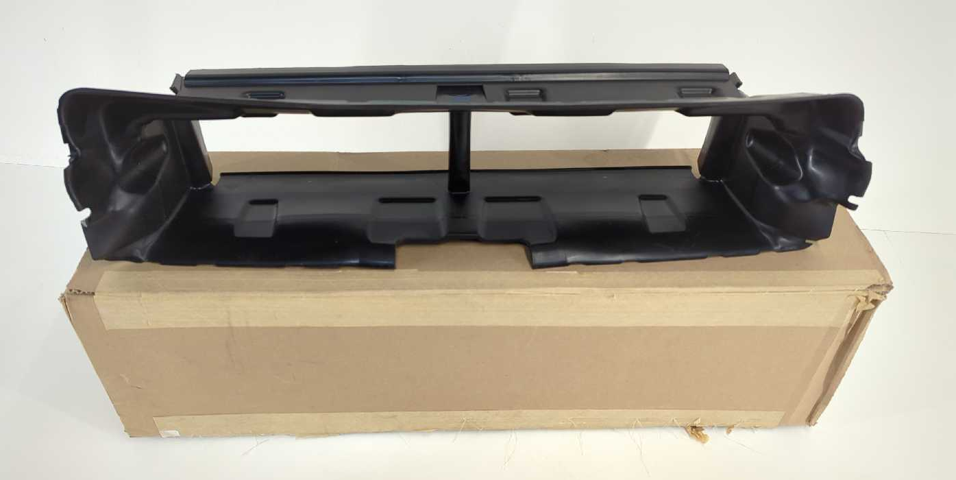 New OEM Genuine Ford Radiator Air Deflector 20152018 Focus F1EZ8312A