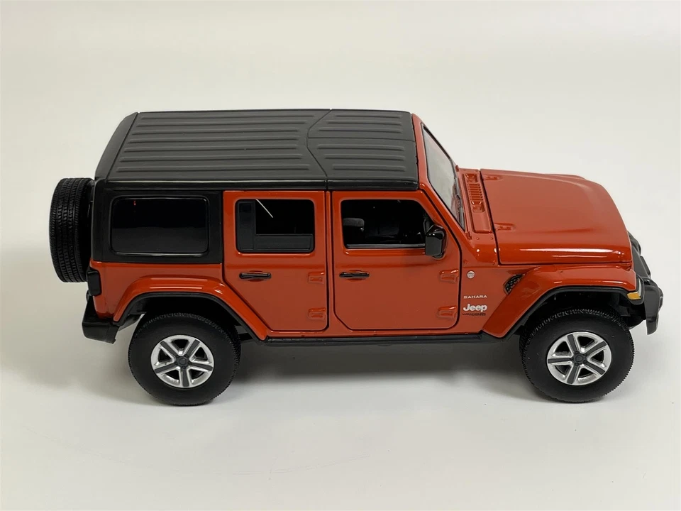 Jeep Wrangler Sahara Punk n Orange LHD 1:32 Scale Light & Sound Tayumo 32170016 - Image 3 of 4