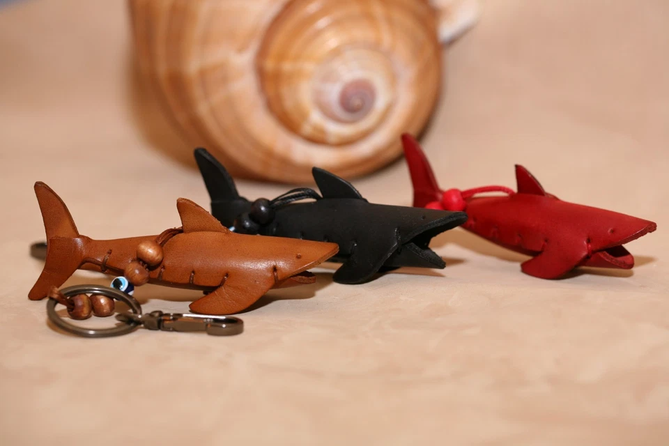 Llavero de cuero tiburón hecho a mano océano animal encanto regalo para niños mujeres hombres Foto 2 de 2