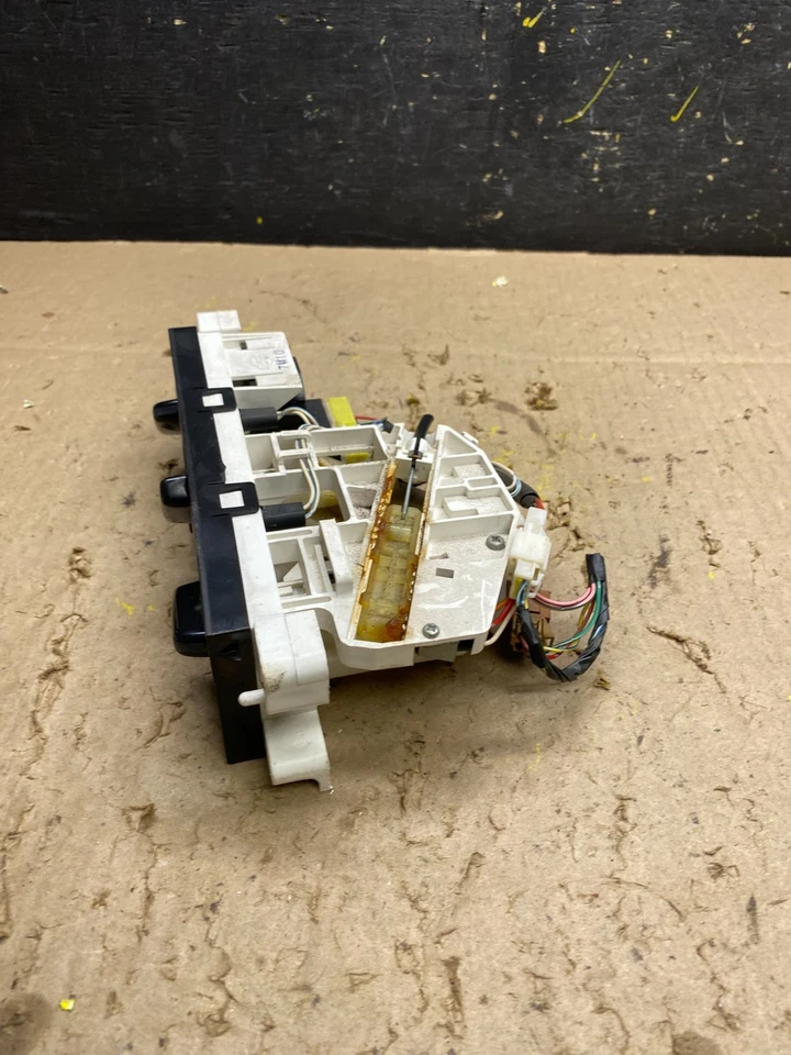 1996-2000 Nissan Pathfinder AC Heater Temperature Dash Climate Control u5460 DG - Image 3 of 4