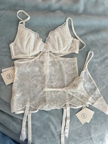&euro;1250 La Perla Vintage Sheer Lace Lingerie Set - corset and thong.
