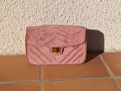 Très joli SAC BANDOUILLERE POCHETTE en daim vieux rose - état neuf jamais porté - Photo 1/4