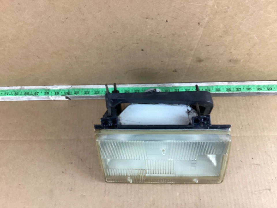 Conjunto de faros laterales delanteros derecho del pasajero Mercury Topaz 1988-1991 OEM Foto 2 de 4