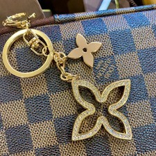 GOLDTONE BAG CHARM KEY CHAIN CLOVER CRYSTALS REVERSIBLE HIGH-END LUXURY GORGEOUS
