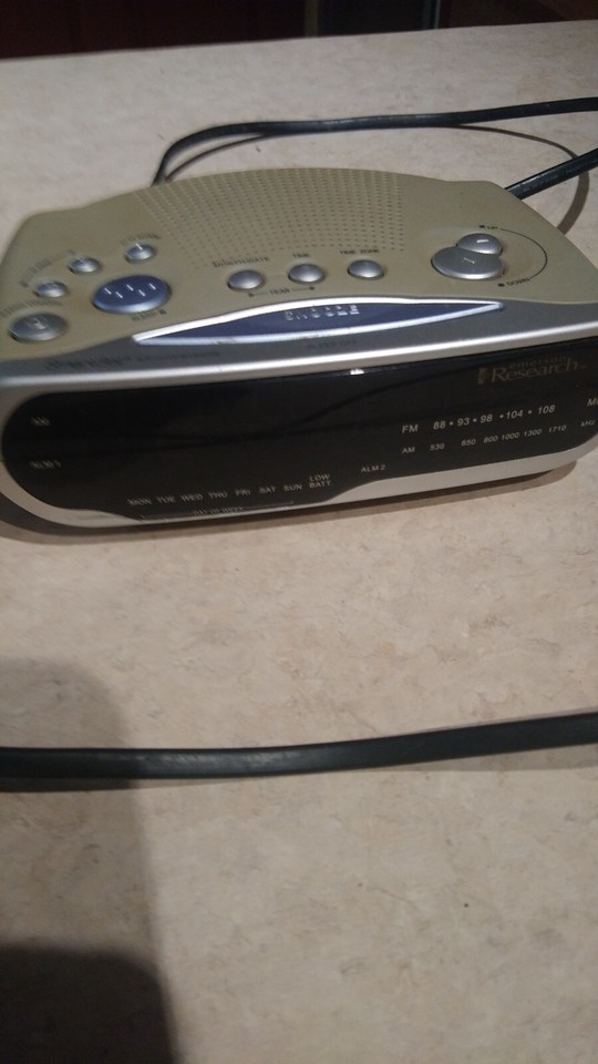 Emerson Research Model CKS1850 SmartSet Dual Alarm Clock Radio AM/FM | eBay
