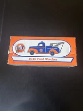 ERTL Collectiables  Gulf  1940 Ford WRECKER 1999 New #19656 1/25 scale.