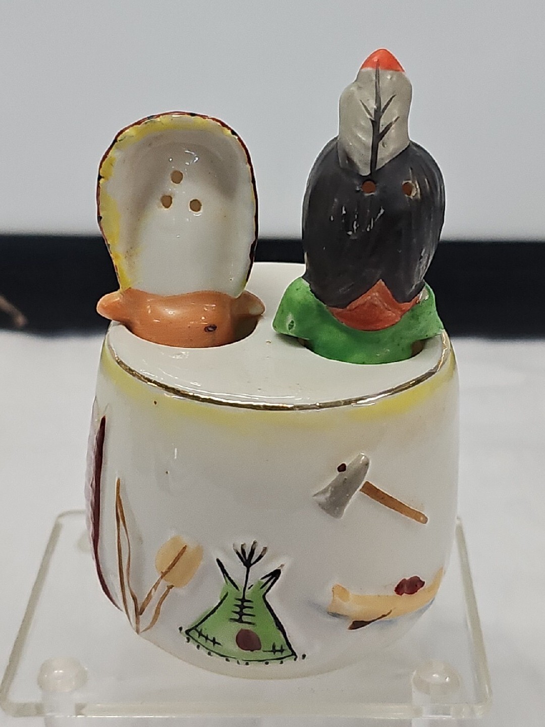 Vintage Native American Indian Chief/Squaw Nodder Salt & Pepper Shakers