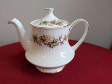 ROYAL STANDARD LYNDALE CHINA TEAPOT 1 PINT tea for two size small