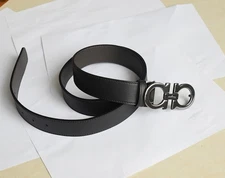 Ferragamo Men’s Reversible/Adjustable Belt gunmetal finish Gancini buckle 120cm