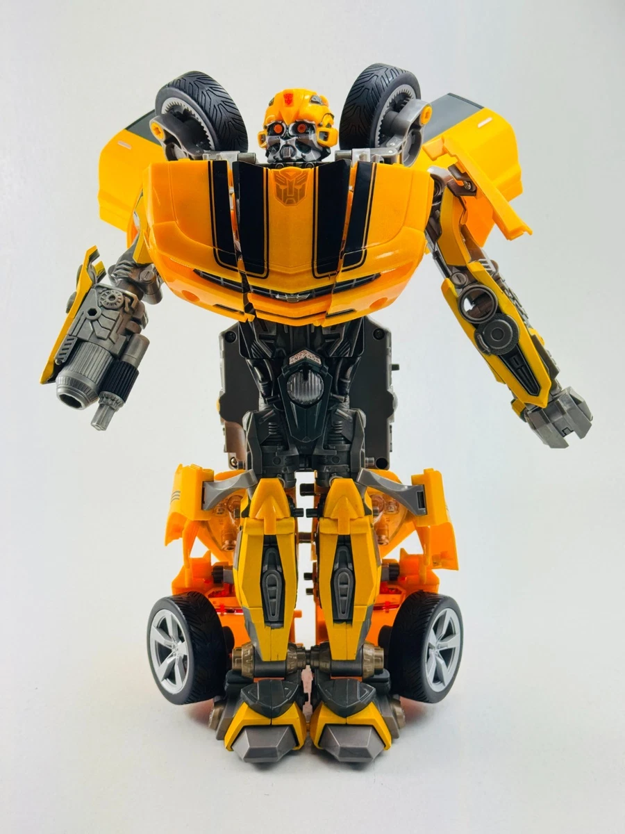 Transformers Ultimate Bumblebee フィギュア Amazon.com: Hasbro Transformers Ultimate Bumblebee Figure : Toys