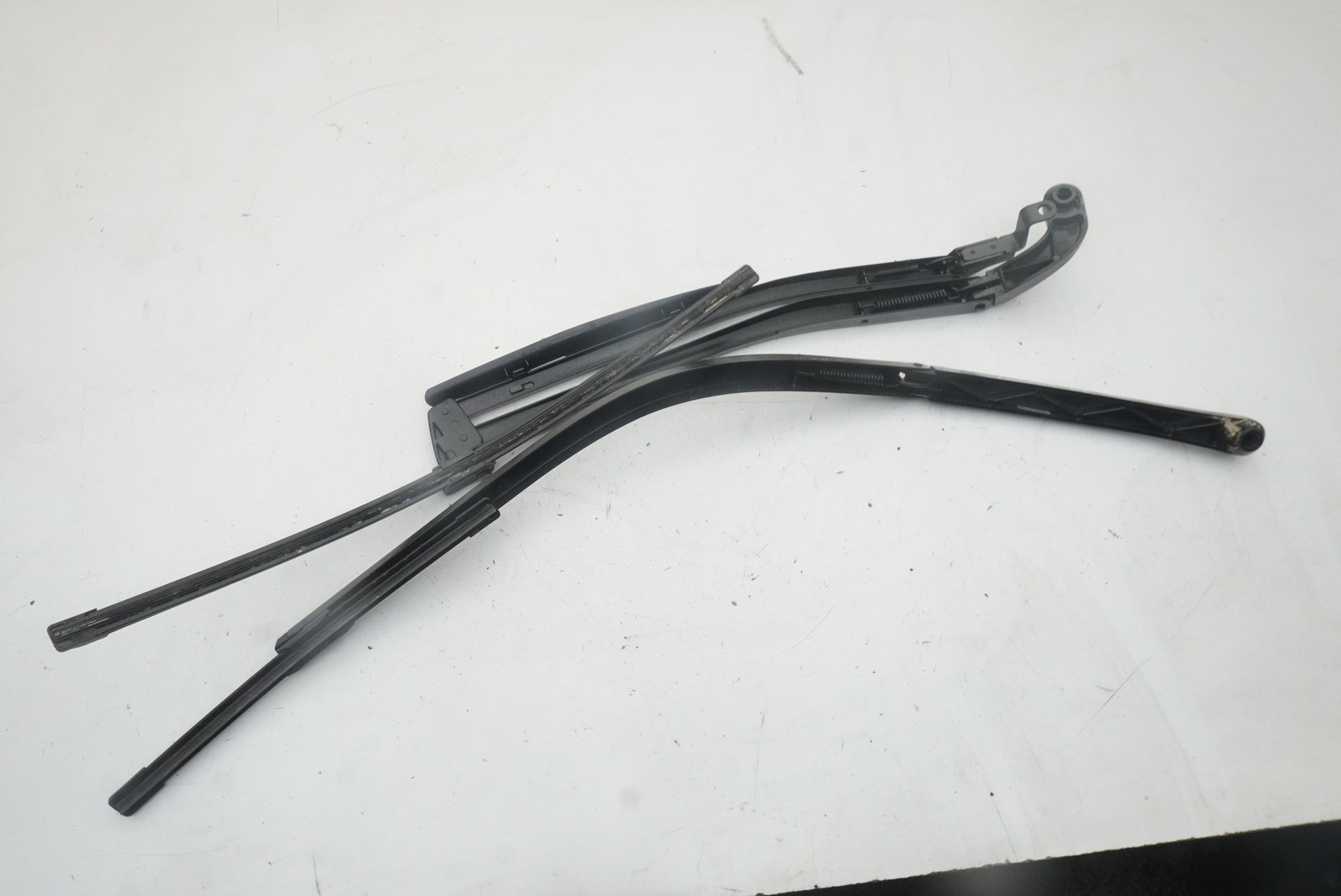 McLaren 750S 2025 Front Right Windshield wiper sets Set P/N 14AB959CP