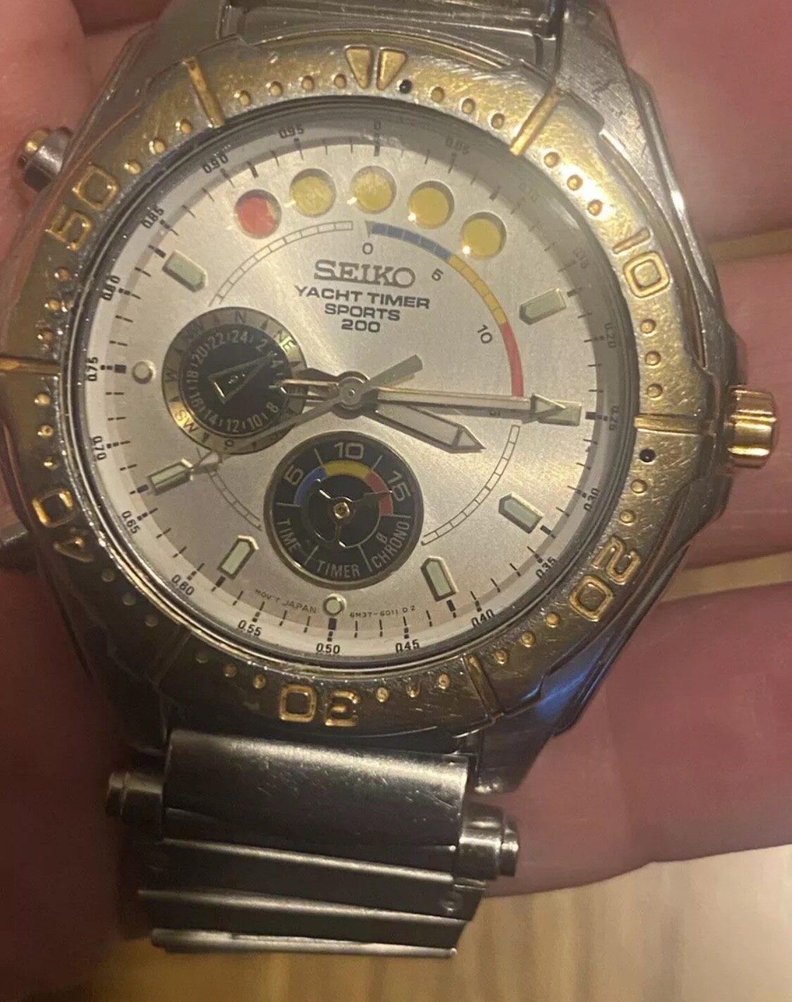 Foto 1 di 8