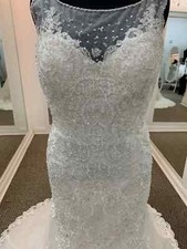 David Tutera / Aly Wedding Dress NWT Size 10 Ivory Chapel length train