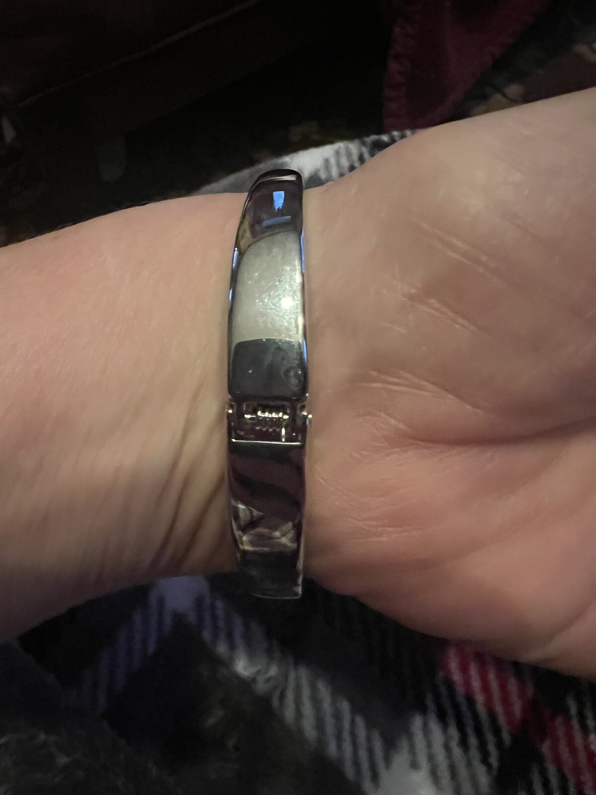 Three Leaping Figural Dolphins Hinged Silver Tone… - image 7