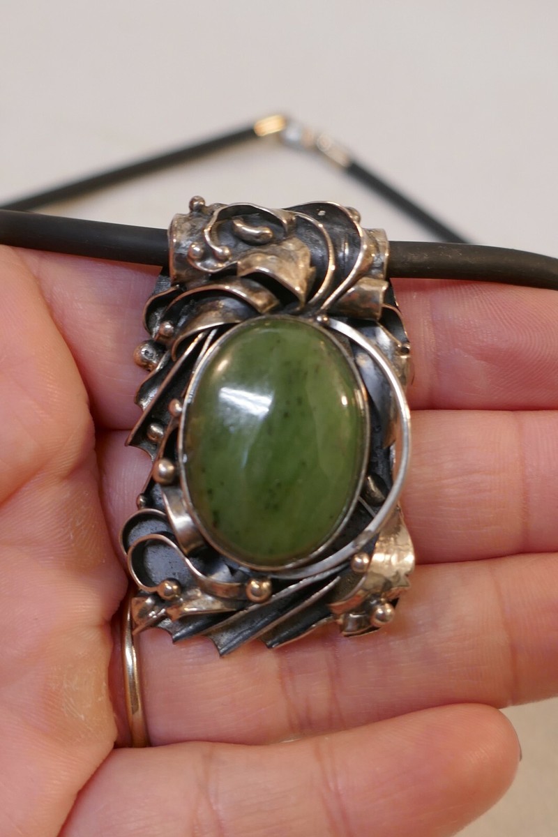Vintage Studio Handmade Sterling Silver & Jade Choker Style