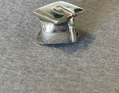 NEU Chamilia Abschluss Hut Charm - Sterling Silber 925 Kappe Perle