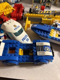 LEGO City Builds Capital City 60200 Museum Hotel Police 60141 Bank 60140 Cars