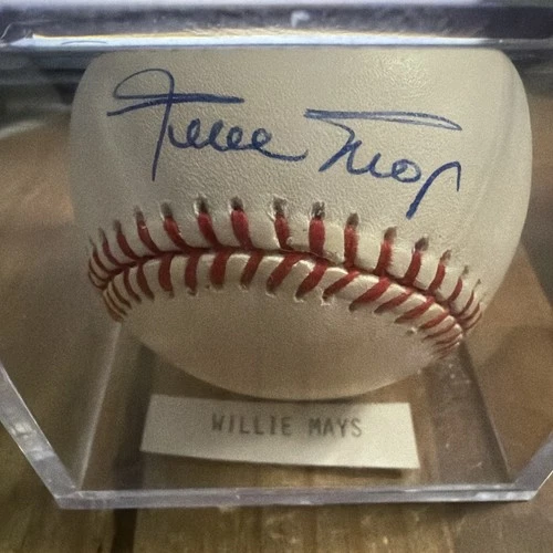 Willie Mays Signed National League Rawlings Baseball