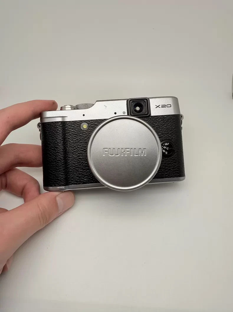 FUJIFILM DIGITAL CAMERA X20 Silver 中古 Fujifilm X20 Digital 