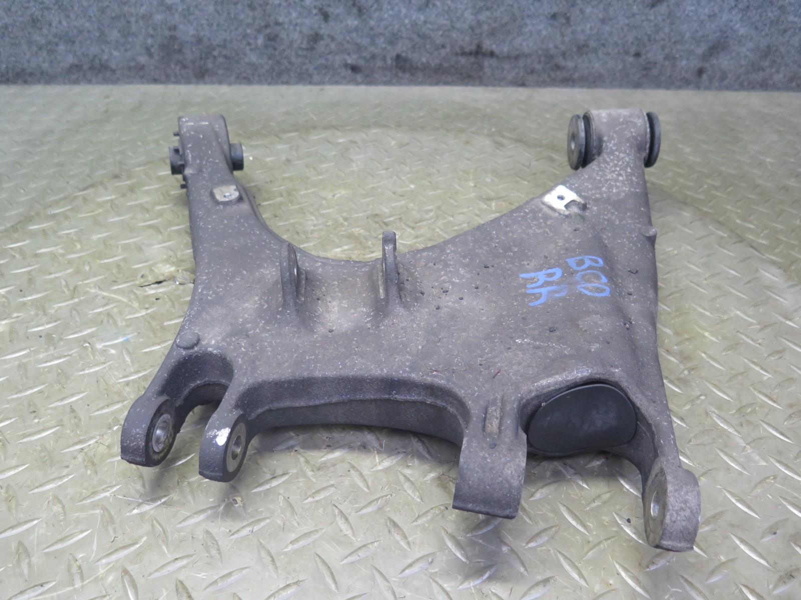 2006-2012 BENTLEY CONTINENTAL FLYING SPUR REAR RIGHT LOWER UPPER CONTROL ARM SET