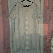 Tahari Arthur S Levine White Circle Short Sleeve Dress