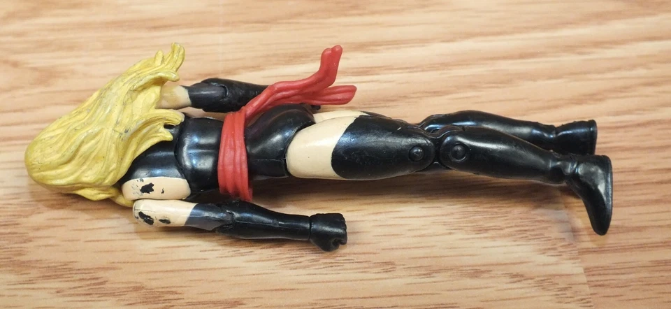 Figura de Acción Marvel Universe 3 3/4" Serie 3 Ms. Marvel Traje Negro **LEER**  Foto 4 de 4