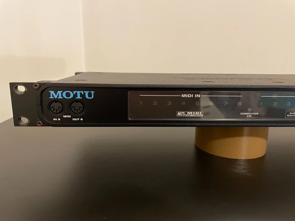 Motu Midi Express 128 -  USB Midi 8x8 Interface for synth synthesizer - Immagine 2 di 4