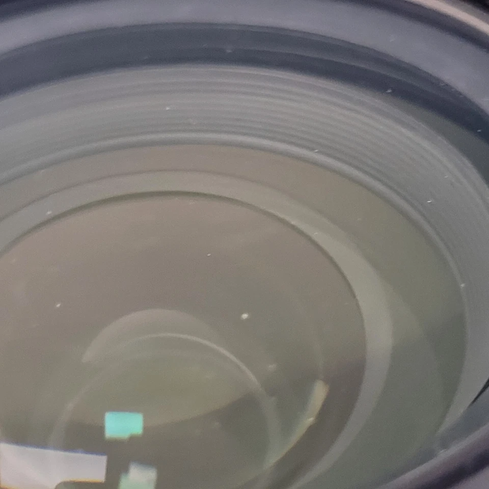 (N71908-2) Lente Nikkor Zoom Nikon 18-135 mm f/3,5-5,6G ED-IF AF-S DX Foto 2 de 4