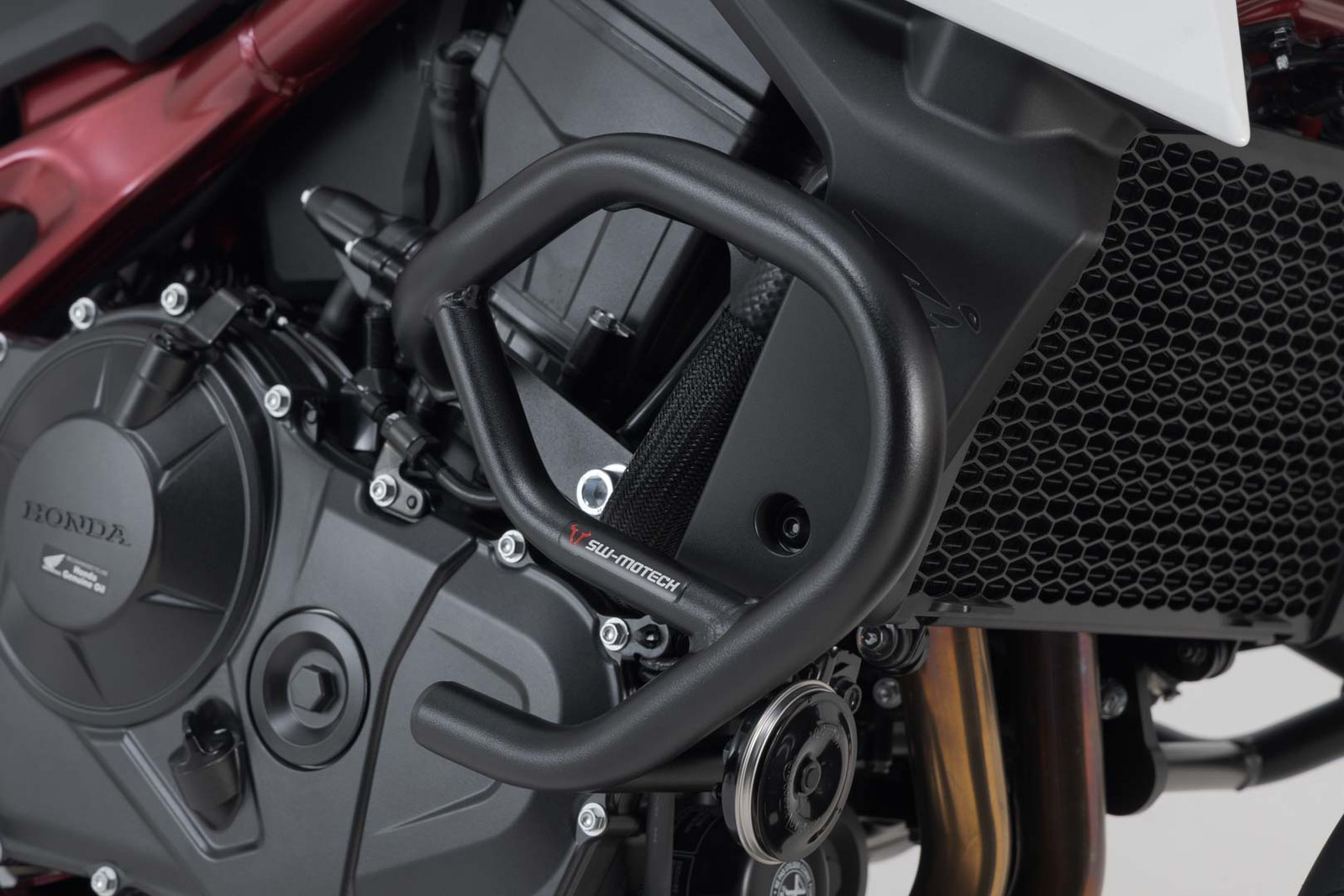 Sw-Motech Barra di protezione motore . Honda CB750 Hornet (22-).