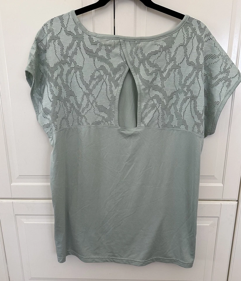 Columbia Womens Shirt Short Sleeve Olive Green Shirt Size XL - Image 2 of 3