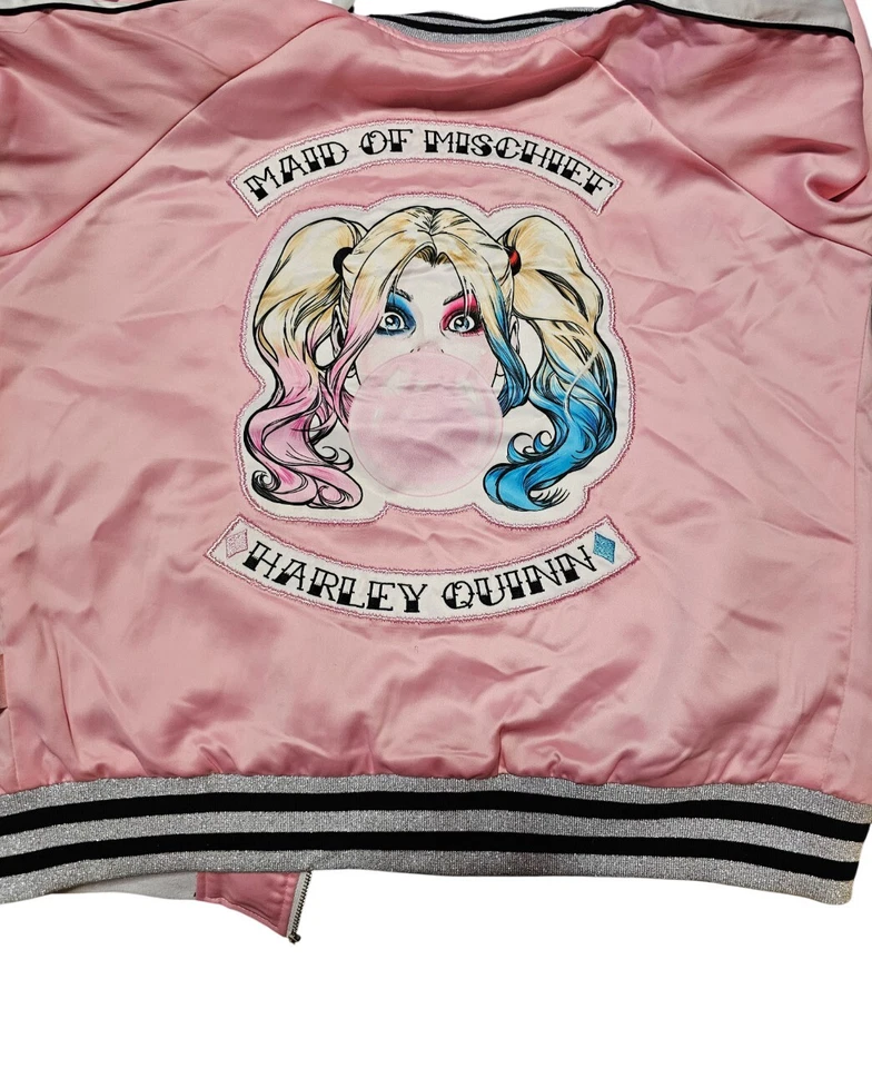 Harley Quinn Maid Of Mischeif — ¡Chaqueta exclusiva del mundo del cine! Foto 4 de 4