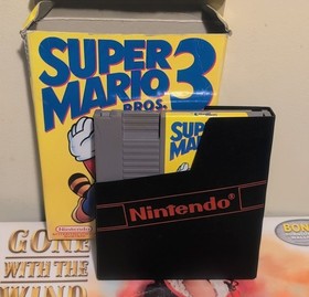 Super Mario Bros. 3 Nintendo NES 1990 W/ Box, Game, Sleeve Original Tested