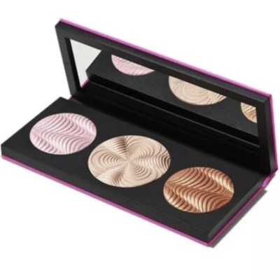 MAC Step Bright Up Extra Dimension Skinfinish Palette Light 0.31 Oz. In Box New
