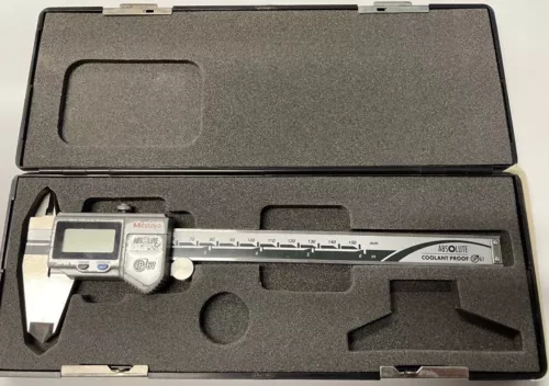 Mitutoyo 500-752-10 Digimatic Caliper, 0-6"/0-150mm Range, .0005"/0.01mm, IP67
