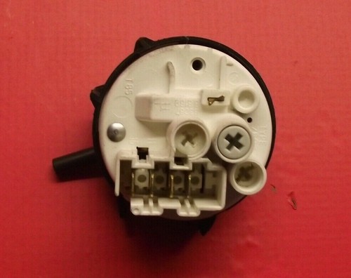 Waschmaschine Whirlpool AWZ512/SE Druckschalter